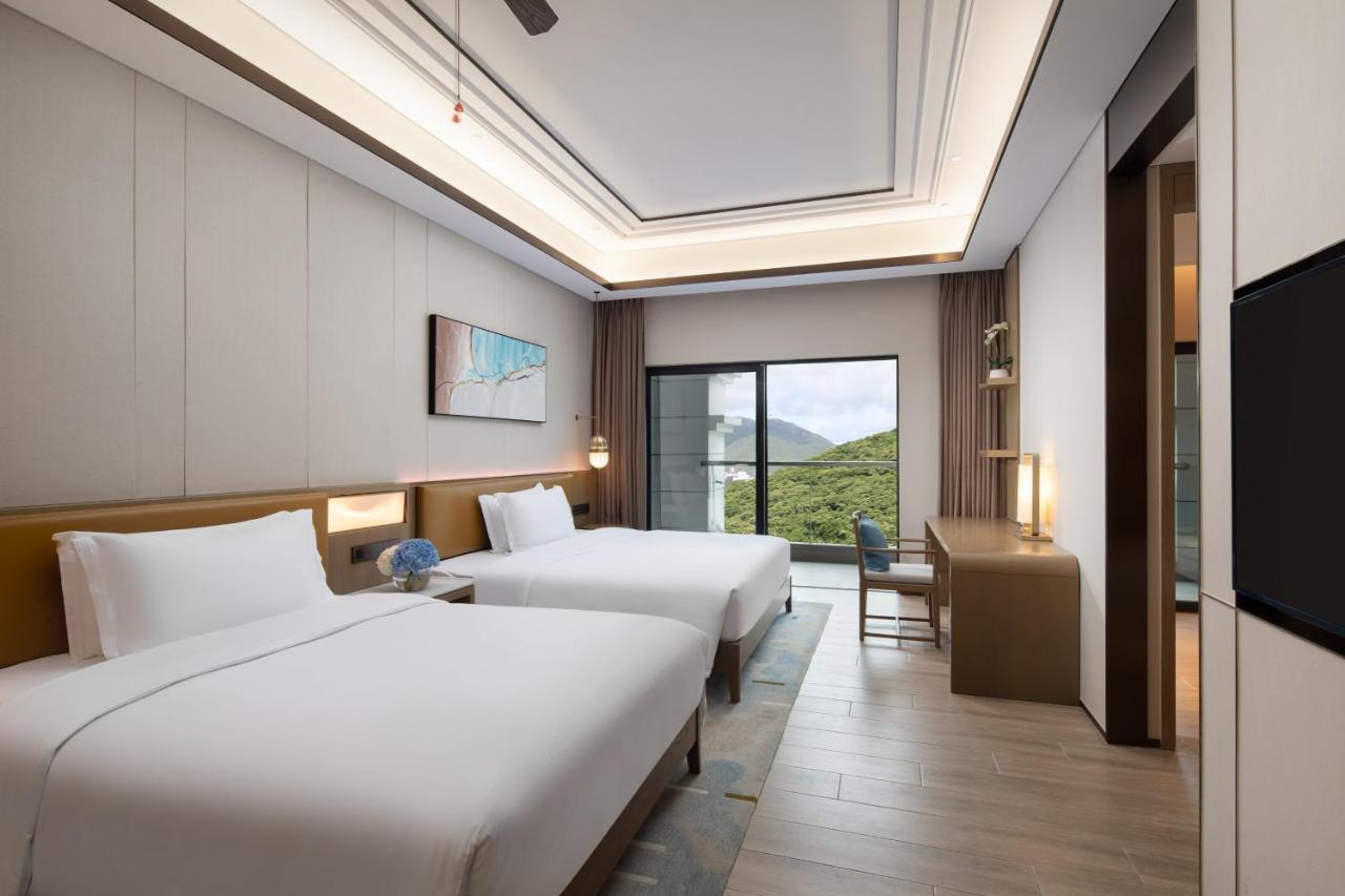 Holiday Inn&Suites Sanya Yalong Bay, an IHG Hotel Bagian luar foto