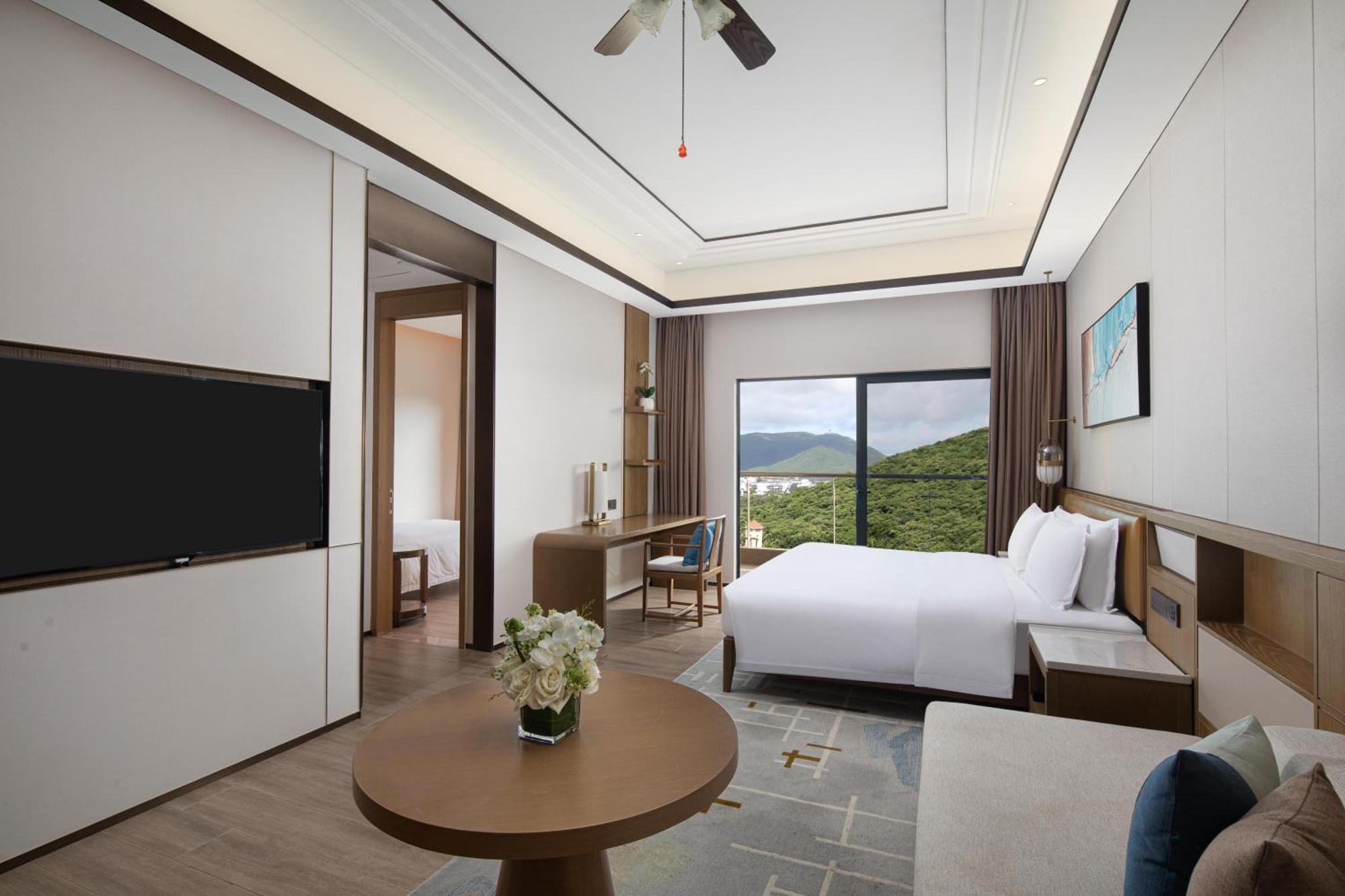 Holiday Inn&Suites Sanya Yalong Bay, an IHG Hotel Bagian luar foto