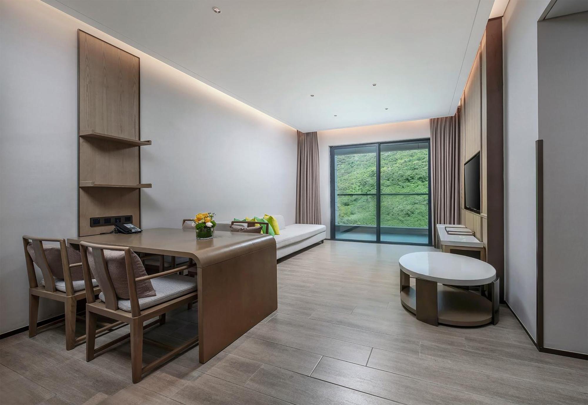 Holiday Inn&Suites Sanya Yalong Bay, an IHG Hotel Bagian luar foto