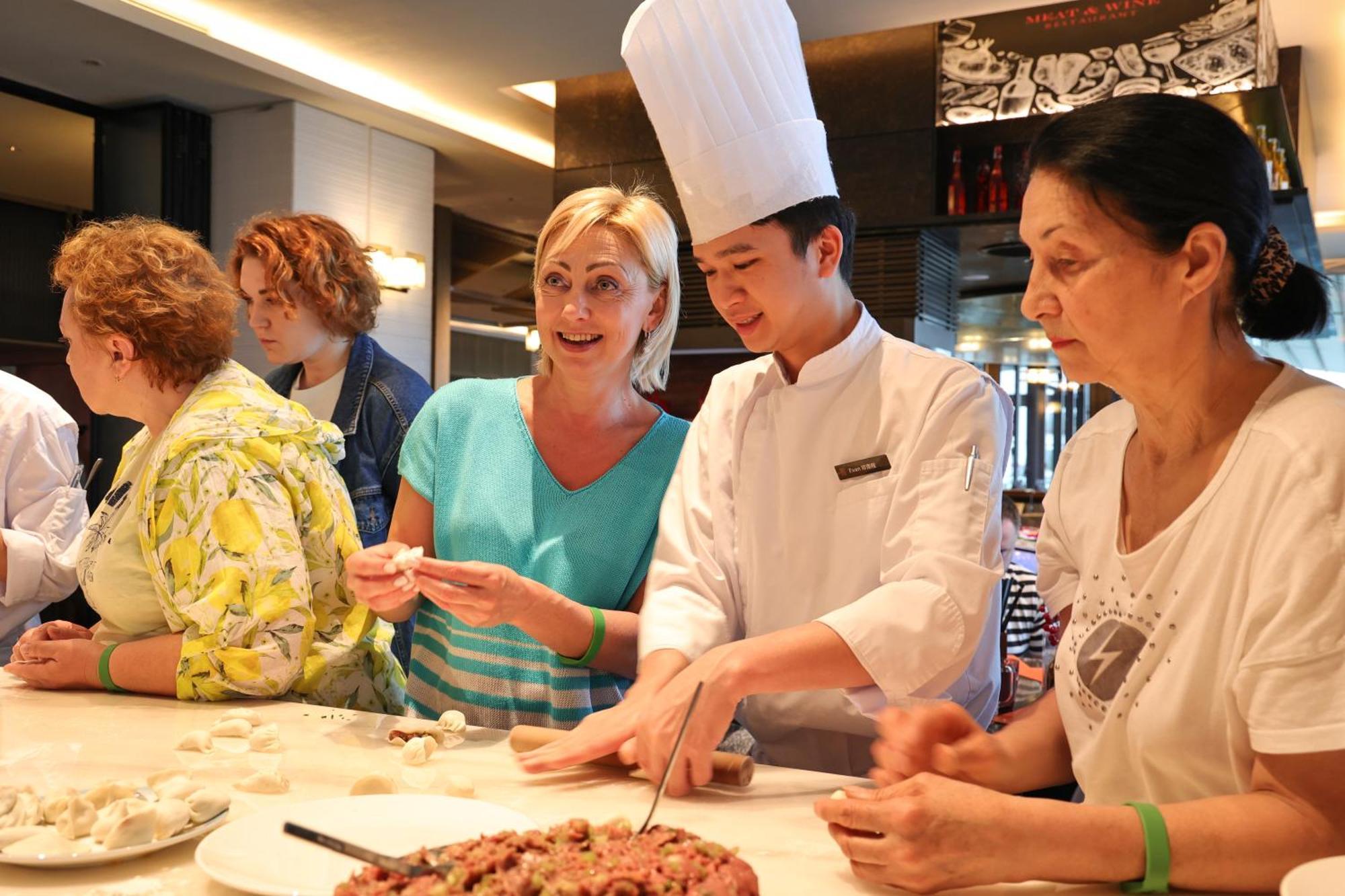 Holiday Inn&Suites Sanya Yalong Bay, an IHG Hotel Bagian luar foto