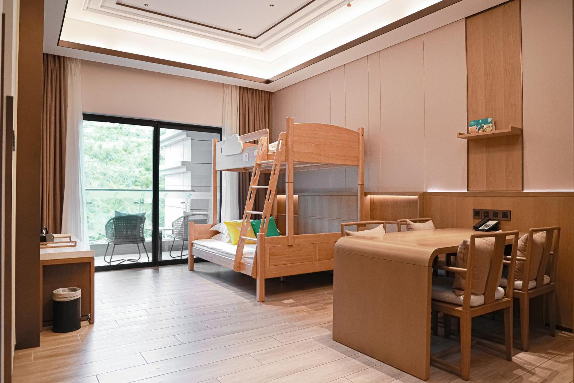 Holiday Inn&Suites Sanya Yalong Bay, an IHG Hotel Bagian luar foto