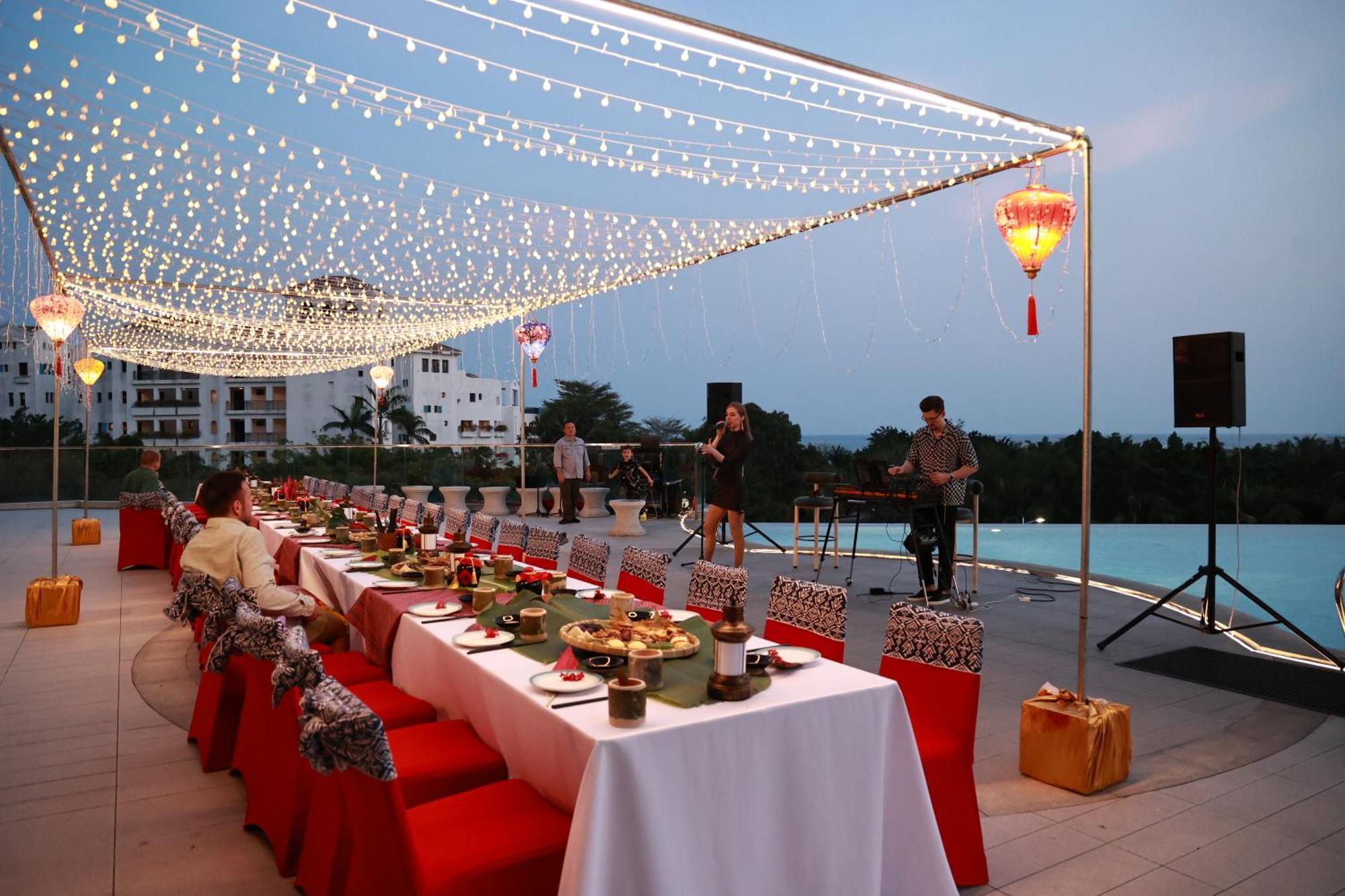 Holiday Inn&Suites Sanya Yalong Bay, an IHG Hotel Bagian luar foto
